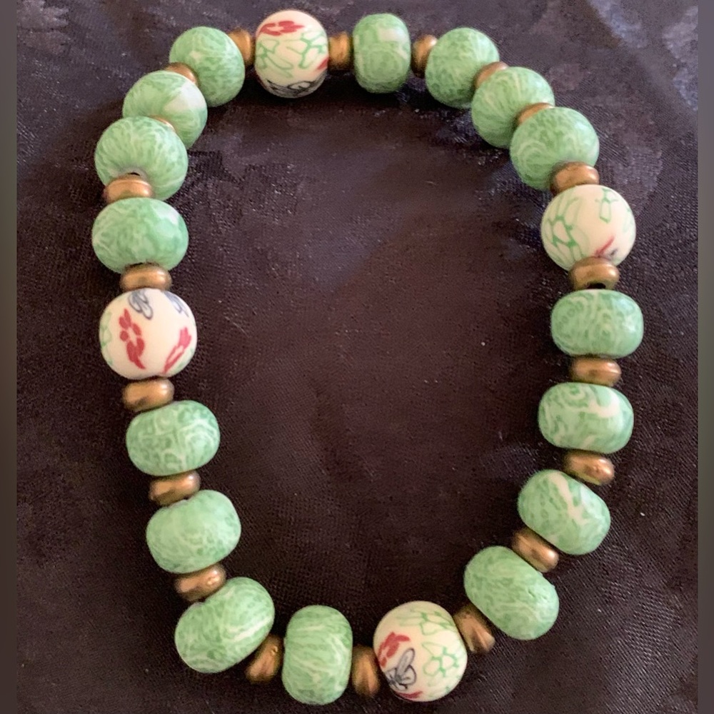 NWOT Asian Inspired Bauble Bracelet